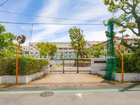 ���ӊ��@���w�Z 690m �s��s����Z���w�Z