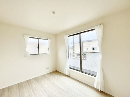 �q�������@�����`Bed Room�`�@�������������̂��ˌ��Ẵ����b�g�ł��B���Ƒ������������ƂŎ苷�Ɋ����Ă����Z�܂����ˌ��Ăł͊e�����v���C�o�V�[��ۂ��Ƃ��ł��܂��B�Z�܂��ɂ�Ƃ肪���܂�S�������b�N�X�ł��܂���