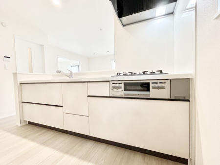 �L�b�`���@�����`Kitchen�`  ���r���O�����n����J�E���^�[�L�b�`���B  ���������Ȃ���Ƒ��ƃR�~���j�P�[�V�������Ƃ�邾���łȂ��A�傫�ȊJ���������邱�Ƃ��ł��܂��B  ���q�l�̐����������邱�Ƃ��ł��܂��ˁI