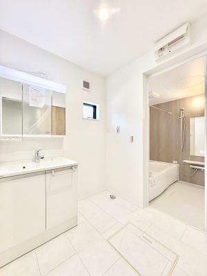 ���̑��@�����`Dressing Room�`�@�Â��Ȃ肪���Ȑ��ʏ�����������ƍ̌��Ɗ��C���\�Ȃ̂ŋC�����悭���g�������܂��B�O�ʋ��^�C�v�̐��ʑ�͋������[�ŎU�炩�肪���Ȑ��ʏ����X�b�L����