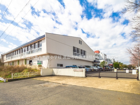 ���ӊ��@���w�Z 1100m ���R�s�����ؓ쏬�w�Z