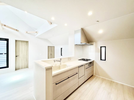 �L�b�`���@���������Ȃ��炲�Ƒ��Ƃ̉�b���y���߂�ΖʃJ�E���^�[�L�b�`��