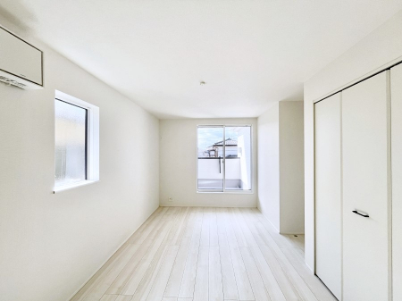 ���̑����ρ@2�ʍ̌����m�ۂ������邢��ԁB�Ƒ��݂�Ȃ����K�ȕ�炵����������݌v�ł��B