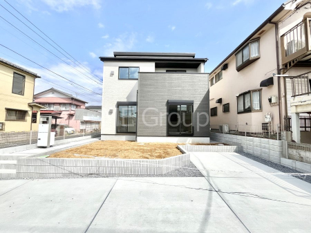 ���n�O�ώʐ^�@�������ꂽ�O�ρA�㎿�ȏZ��Ԃ��L���鎺���͉i�����S���ĉ߂�����Z���ł��B 