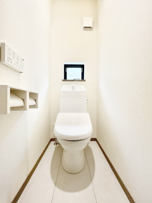 �g�C���@������C�������`Toilet�`�@�Y��E�X�b�L���E���K�ȃE�H�V�����b�g�t�g�C���ł��낰���Ԃł��B�̌������薾�邭�A���K��ԂƂȂ��Ă���܂��������g���ꏊ�����炱���̔z���ł��I