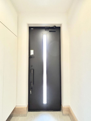 ���ց@�����`Entrance�`�@�Ƃ̒��ł��q�l���}����ŏ��̏ꏊ�ł��錺�ւ́A�Ƃ̈�ۂ��̂��̂ł��I�L�x�Ȍ��֎��[�ŁA����Y��ɕۂ��Ƃ��o���܂��􌺊ւɂ͂����Ղ���[�̉��ʔ��������I