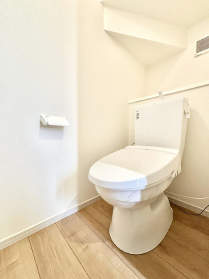 �g�C���@�����`Toilet�`�@�Y��E�X�b�L���E���K�ȃE�H�V�����b�g�t�g�C���ł��낰���Ԃł��B�g�C���͖����g�킴��𓾂Ȃ����́B����������ۂ������ł��ˁB�g�C����2��������̂Œ��̍��G���ɕ֗��ł��I
