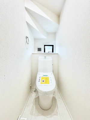 �g�C���@�����`Toilet�`�@�Y��E�X�b�L���E���K�ȃE�H�V�����b�g�t�g�C���ł��낰���Ԃł��B1�A2�K���Ƀg�C���X�y�[�X�I�̌������薾�邭�A���K��ԂƂȂ��Ă���܂��������g���ꏊ�����炱���̔z���ł��I