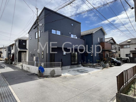 ���n�O�ώʐ^�@�O�ρ`Exterior�`�@�O�ʓ��H�F �� 4.5m �����A�k 3.82m �����@��w�̈�ˌ��Ă𒆐S�Ƃ����X���݂����R�Ƒ����A���ӂ͍��������������Ă��Ȃ��̂ŁA�΂̑����ՐÂȎ����������ł��B