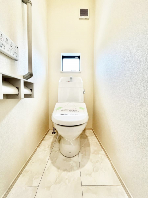 �g�C���@�����`Toilet�`�@�Y��E�X�b�L���E���K�ȃE�H�V�����b�g�t�g�C���ł��낰���Ԃł��B�g�C���͖����g�킴��𓾂Ȃ����́B����������ۂ������ł��ˁB�g�C����2��������̂Œ��̍��G���ɕ֗��ł��I