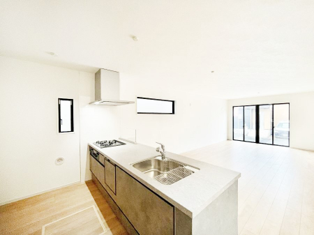 �L�b�`���@���������Ȃ��炲�Ƒ��Ƃ̉�b���y���߂�ΖʃJ�E���^�[�L�b�`��