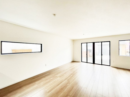 ���r���O�@�傫�ȑ����炽���Ղ�̗z���ƕ����������郊�r���O