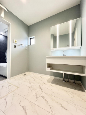 ���̑��@������No.1���`Dressing Room�`�@�Â��Ȃ肪���Ȑ��ʏ�����������ƍ̌��Ɗ��C���\�Ȃ̂ŋC�����悭���g�������܂��B�O�ʋ��^�C�v�̐��ʑ�͋������[�ŎU�炩�肪���Ȑ��ʏ����X�b�L����