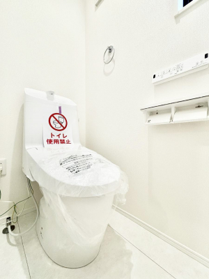 �g�C���@�����`Toilet�`�@�Y��E�X�b�L���E���K�ȃE�H�V�����b�g�t�g�C���ł��낰���Ԃł��B�g�C���͖����g�킴��𓾂Ȃ����́B����������ۂ������ł��ˁB�g�C����2��������̂Œ��̍��G���ɕ֗��ł��I