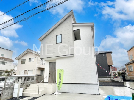 ���n�O�ώʐ^�@�O�ρ��P�������`Exterior�`�@��ˌ��Ă̑傫�ȃ����b�g�́A�����B�́u�y�n�v���u���R�Ɂv�g���鎖�ł��B�K�[�f�j���O��c�h�x�C�Ԃ�o�C�N�̎�ȂǗl�X�ȗp�r�ŗ��p�ł��܂��B