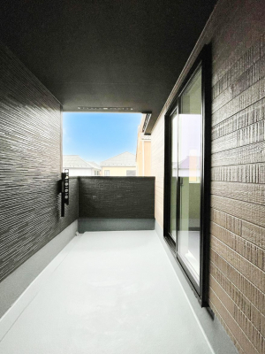 �o���R�j�[�@�������Q�������`Balcony�`  �o���R�j�[�͉������z���������݁A���z�c����󕨂��C�����悭�������Ƃ��ł��܂��B�g���₷���J���I�ȃo���R�j�[�ł����z�����������Ղ�~�蒍���A�o���R�j�[�t���Z�܂��B  