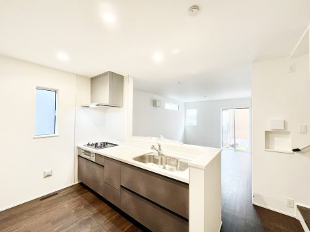 �L�b�`���@�������Q�������`Kitchen�`�@�u���������͉�����낤�v����ȃL�b�`���Ȃ�v�������藿�����ł����Ⴂ�܂��B�L�b�`������̓��r���O����]�ł��܂��B�Ƒ����Ȃ��邨�Ƃ������ɂ������܂��B