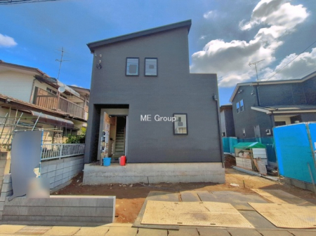 ���n�O�ώʐ^�@�`Exterior�`�@��s���œ���̃X���[���C�t���΂Ɉ͂܂ꂽ�y�n�͓s��̌�����Y���ꂻ���B�l�G��ʂ��Ď��R�ƐG�ꍇ����X�|�b�g�����ӂɂ͐��肾������I�Z�݂����Ȃ�ƁB��炵�������B