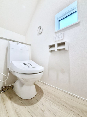 �g�C���@�����`Toilet�`�@�Y��E�X�b�L���E���K�ȃE�H�V�����b�g�t�g�C���ł��낰���Ԃł��B�g�C���͖����g�킴��𓾂Ȃ����́B����������ۂ������ł��ˁB�g�C����2��������̂Œ��̍��G���ɕ֗��ł��I