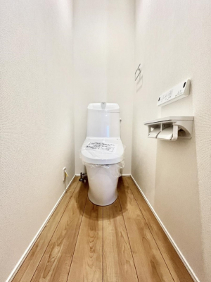 �g�C���@�����`Toilet�`�@�Y��E�X�b�L���E���K�ȃE�H�V�����b�g�t�g�C���ł��낰���Ԃł��B�g�C���͖����g�킴��𓾂Ȃ����́B����������ۂ������ł��ˁB�g�C����2��������̂Œ��̍��G���ɕ֗��ł��I