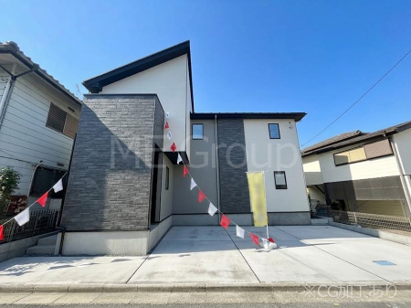 ���n�O�ώʐ^�@�O�ρ`Exterior�`�@��s���œ���̃X���[���C�t���΂Ɉ͂܂ꂽ�y�n�͓s��̌�����Y���ꂻ���B�l�G��ʂ��Ď��R�ƐG�ꍇ����X�|�b�g�����ӂɂ͐��肾������I�Z�݂����Ȃ�ƁB��炵�������B