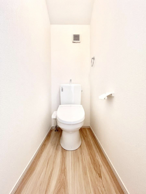 �g�C���@�����`Toilet�`�@�Y��E�X�b�L���E���K�ȃE�H�V�����b�g�t�g�C���ł��낰���Ԃł��B�g�C���͖����g�킴��𓾂Ȃ����́B����������ۂ������ł��ˁB�g�C����2��������̂Œ��̍��G���ɕ֗��ł��I