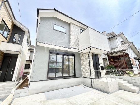 ���n�O�ώʐ^�@�������ꂽ�O�ρA�㎿�ȏZ��Ԃ��L���鎺���͉i�����S���ĉ߂�����Z���ł��B 