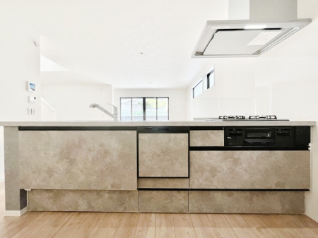 �L�b�`���@�������������I�ɁA�y�����I�V�X�e���L�b�`��  �@