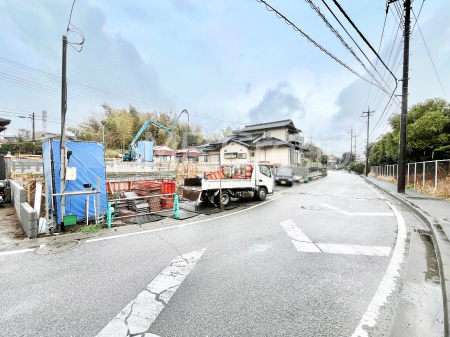 ���n�O�ώʐ^�@�O�ρ`Exterior�`�@�G�߂̕ω��������Ȃ���q��Ă��ł���A���R�Ɉ͂܂ꂽ�Z��n�ł��� �̂т̂тƉ߂���������A���Ƒ��̕�炵�����L���ɂ��Ă���܂��B  