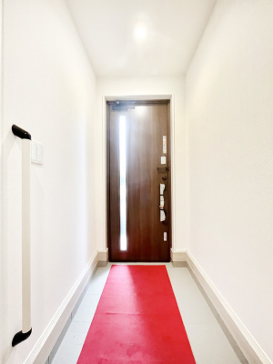 ���ց@������1�������`Entrance�`�@�Ƃ̒��ł��q�l���}����ŏ��̏ꏊ�ł��錺�ւ́A�Ƃ̈�ۂ��̂��̂ł��I�L�x�Ȍ��֎��[�ŁA����Y��ɕۂ��Ƃ��o���܂��􌺊ւɂ͂����Ղ���[�̉��ʔ��������I