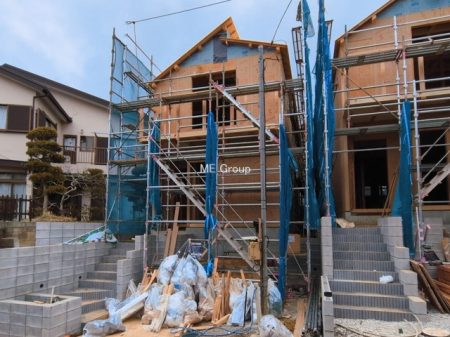 ���n�O�ώʐ^�@��1�������`Exterior�`�@��s���œ���̃X���[���C�t���΂Ɉ͂܂ꂽ�y�n�͓s��̌�����Y���ꂻ���B�l�G��ʂ��Ď��R�ƐG�ꍇ����X�|�b�g�����ӂɂ͐��肾������I�Z�݂����Ȃ�ƁB��炵�������B