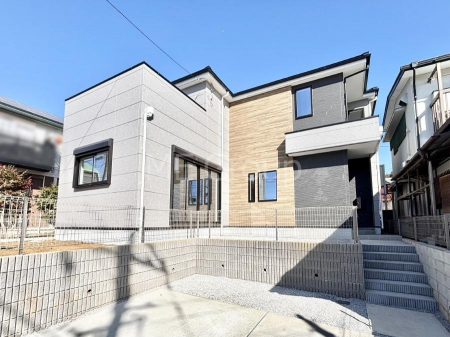 ���n�O�ώʐ^�@�������ꂽ�O�ρA�㎿�ȏZ��Ԃ��L���鎺���͉i�����S���ĉ߂�����Z���ł��B 