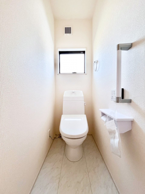 �g�C���@�E�H�V�����b�g�t���g�C����1�K��2�K���ꂼ��ɔz�u����Ă��ĂƂĂ��֗��ł��B 