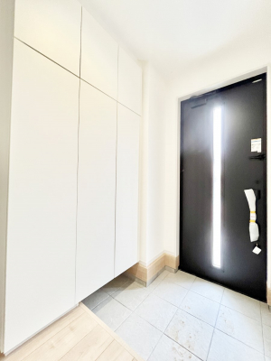 ���ց@�����`Entrance�`�@�Ƃ̒��ł��q�l���}����ŏ��̏ꏊ�ł��錺�ւ́A�Ƃ̈�ۂ��̂��̂ł��I�L�x�Ȍ��֎��[�ŁA����Y��ɕۂ��Ƃ��o���܂��􌺊ւɂ͂����Ղ���[�̉��ʔ��������I