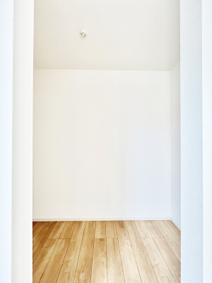 ���̑��@�����`Walk-in Closet�`�@�K�v�Ȃ��̂�R�[�f�B�l�[�g���ꗗ���Ċm�F�ł��A�g�x�x�⏀�����Z���ԂōςރE�H�[�N�C���N���[�[�b�g��ݒu���܂����B�Ƃ̒�����������Ƃ�����֗��Ȏ��[�X�y�[�X�ł��B