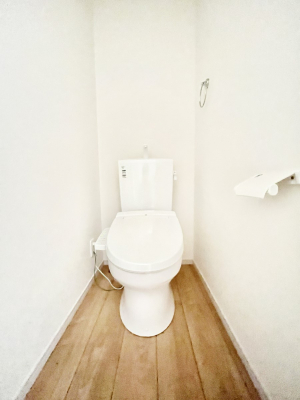 �g�C���@�����`Toilet�`�@�Y��E�X�b�L���E���K�ȃE�H�V�����b�g�t�g�C���ł��낰���Ԃł��B�g�C���͖����g�킴��𓾂Ȃ����́B����������ۂ������ł��ˁB�g�C����2��������̂Œ��̍��G���ɕ֗��ł��I