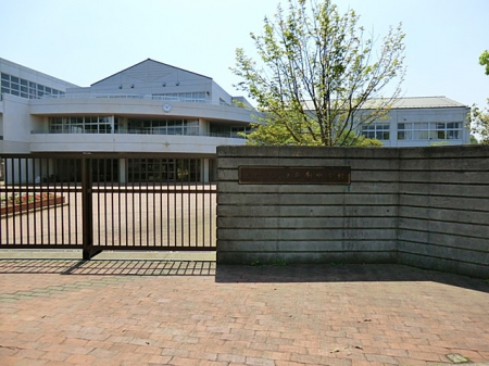 ���ӊ��@���w�Z 1100m ���q�s���P��쒆�w�Z