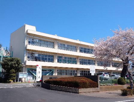 ���ӊ��@���w�Z 350m ����s����R�����w�Z