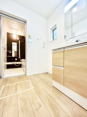 ���ʑ�E���ʏ��@�������̂�����K��Ԃł��B�����̐g�x�x���C�����ǂ����g�������܂��B 