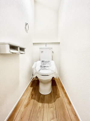 �g�C���@�g�C����1�K��2�K���ꂼ��ɔz�u����Ă��ĂƂĂ��֗��ł��B 