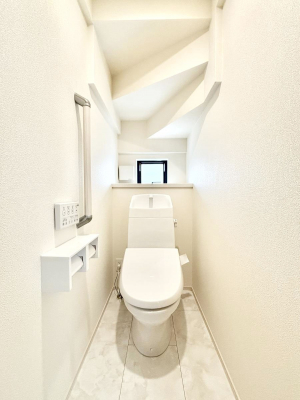�g�C���@�����`Toilet�`�@�Y��E�X�b�L���E���K�ȃE�H�V�����b�g�t�g�C���ł��낰���Ԃł��B�g�C���͖����g�킴��𓾂Ȃ����́B����������ۂ������ł��ˁB�g�C����2��������̂Œ��̍��G���ɕ֗��ł��I