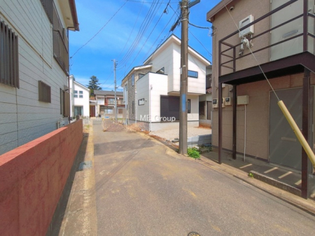 ���n�O�ώʐ^�@�`Exterior�`�@�O�ʓ��H�F�� 4.01m �����@�O�ʓ��H�͊ՐÂȏZ��n���͂���Ԓʂ�̏��Ȃ����H�B���Ԃ̏o��������炭�炭�ł��I���s���_�E���n���w�̂���]�́A���C�y�ɂ��₢���킹���������I