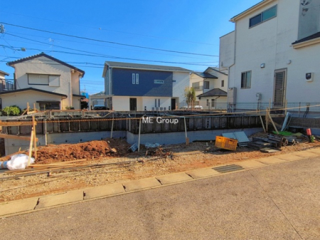 ���n�O�ώʐ^�@�`Exterior�`�@�ՐÂȏZ��n�Ŏq��ĉƑ��Ƀs�b�^���B�����̂��U�������K�ȗ΂Ɍb�܂ꂽ�G���A�ŁA���R�ɕ�܂ꂽ���₩�ȕ�炵���������邽�߂́A��Ƃ肠��Z���������Ă��܂��B