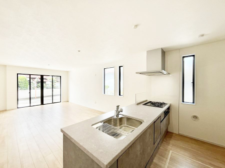 �L�b�`���@���������Ȃ��炲�Ƒ��Ƃ̉�b���y���߂�ΖʃJ�E���^�[�L�b�`��