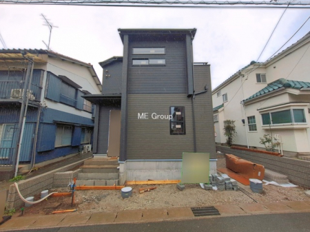 ���n�O�ώʐ^�@�`Exterior�`�@��s���œ���̃X���[���C�t���΂Ɉ͂܂ꂽ�y�n�͓s��̌�����Y���ꂻ���B�l�G��ʂ��Ď��R�ƐG�ꍇ����X�|�b�g�����ӂɂ͐��肾������I�Z�݂����Ȃ�ƁB��炵�������B