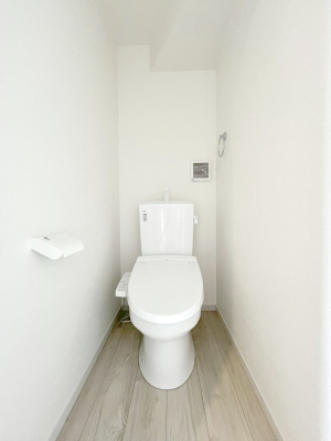 �g�C���@�����`Toilet�`�@�Y��E�X�b�L���E���K�ȃE�H�V�����b�g�t�g�C���ł��낰���Ԃł��B�g�C���͖����g�킴��𓾂Ȃ����́B����������ۂ������ł��ˁB�g�C����2��������̂Œ��̍��G���ɕ֗��ł��I