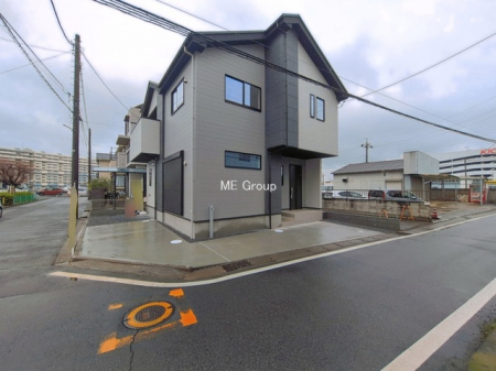 ���n�O�ώʐ^�@�`Exterior�`�@��s���œ���̃X���[���C�t���΂Ɉ͂܂ꂽ�y�n�͓s��̌�����Y���ꂻ���B�l�G��ʂ��Ď��R�ƐG�ꍇ����X�|�b�g�����ӂɂ͐��肾������I�Z�݂����Ȃ�ƁB��炵�������B