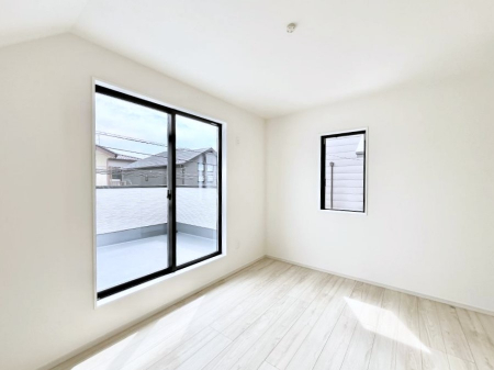 ���̑����ρ@�����`Bed Room�`  �u��������������l�v�Ƃ��v�w�ł�����肭�낰��Q���B  �����̉Ǝ��₨�d���ɔ�ꂽ���̓t�J�t�J�̃x�b�g�Ŗ�����Ă��������B�e���r��{�I�������Ă����K�ȍL����������