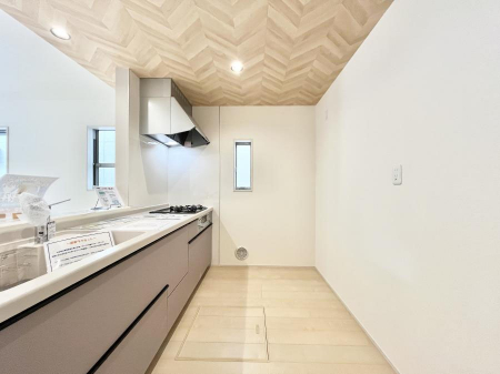 �L�b�`���@�������Q�������`Kitchen�`�@���R�������鑋�̂���L�b�`���������g���ꏊ�����炱���A�g��������l�����܂����B�������Ƃ����L�b�`���R�[�i�[�͎����L���Ȏd�オ��ƂȂ��Ă���܂��B