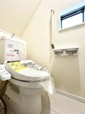 �g�C���@������A�������`Toilet�`�@�������̂��鐅����g�C���̓E�H�V�����b�g�t���ł����g�C���͖����g�킴��𓾂Ȃ����́B����������ۂ������ł��ˁB�g�C����2��������̂Œ��̍��G���ɕ֗��ł��I